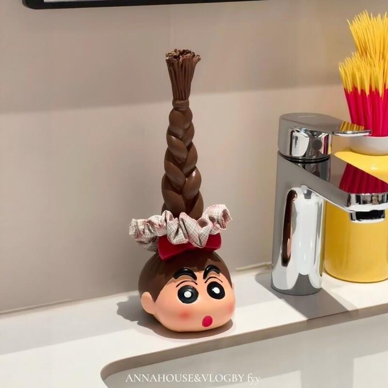 Desk Setup Organization - Kawaii Crayon Shin Chan Langer Zopf